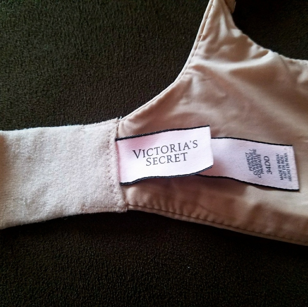 VS Perfect Coverage Convertible Bra! - Picture 4 of 4